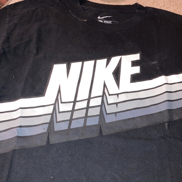 Men’s Black Nike Short Sleeve Tee - Picture 2 of 3